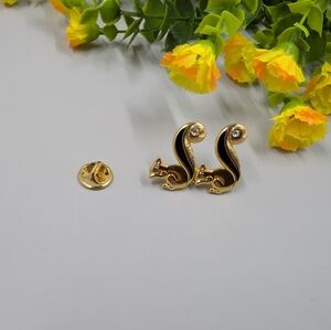 Double Squirrel Design Vintage Gold Plated Pin With Crystal Accents